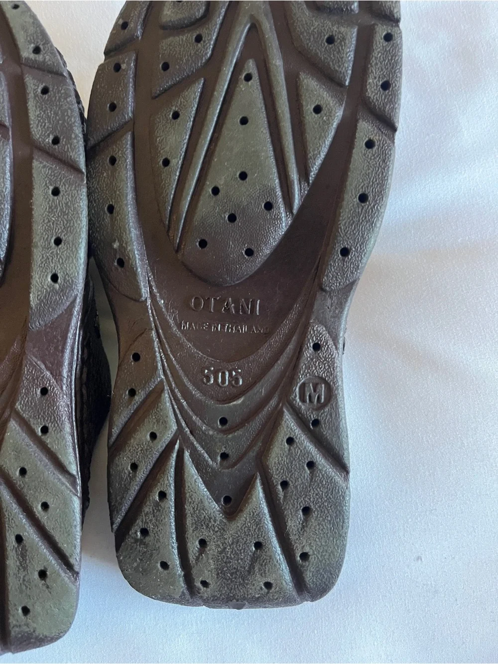 OTANI 505 Dark Brown Textured Slide Sandals Size M Made In Thailand Open Toe